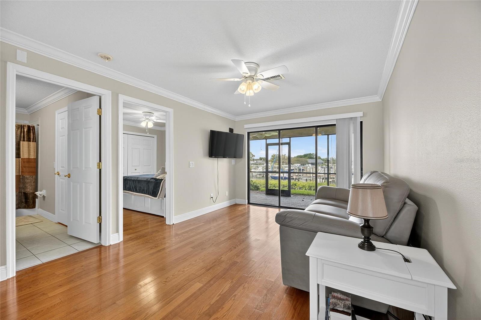 YARDARM CONDO PH I - Residential