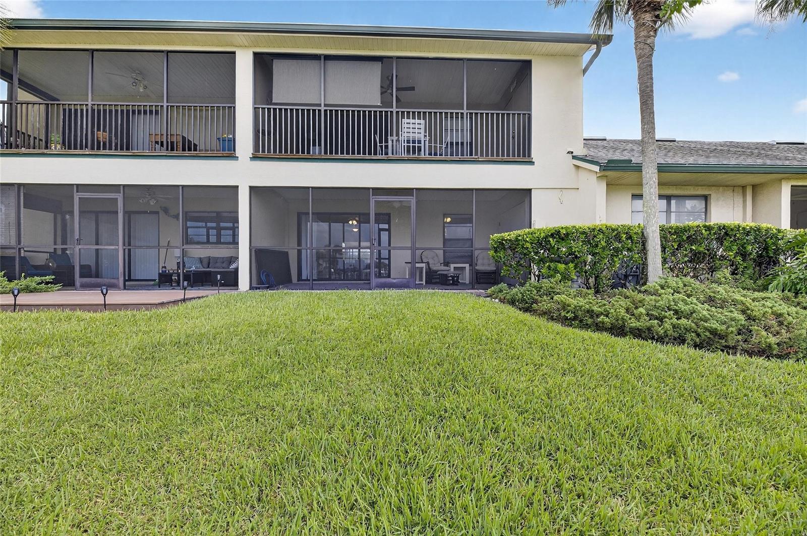 YARDARM CONDO PH I - Residential