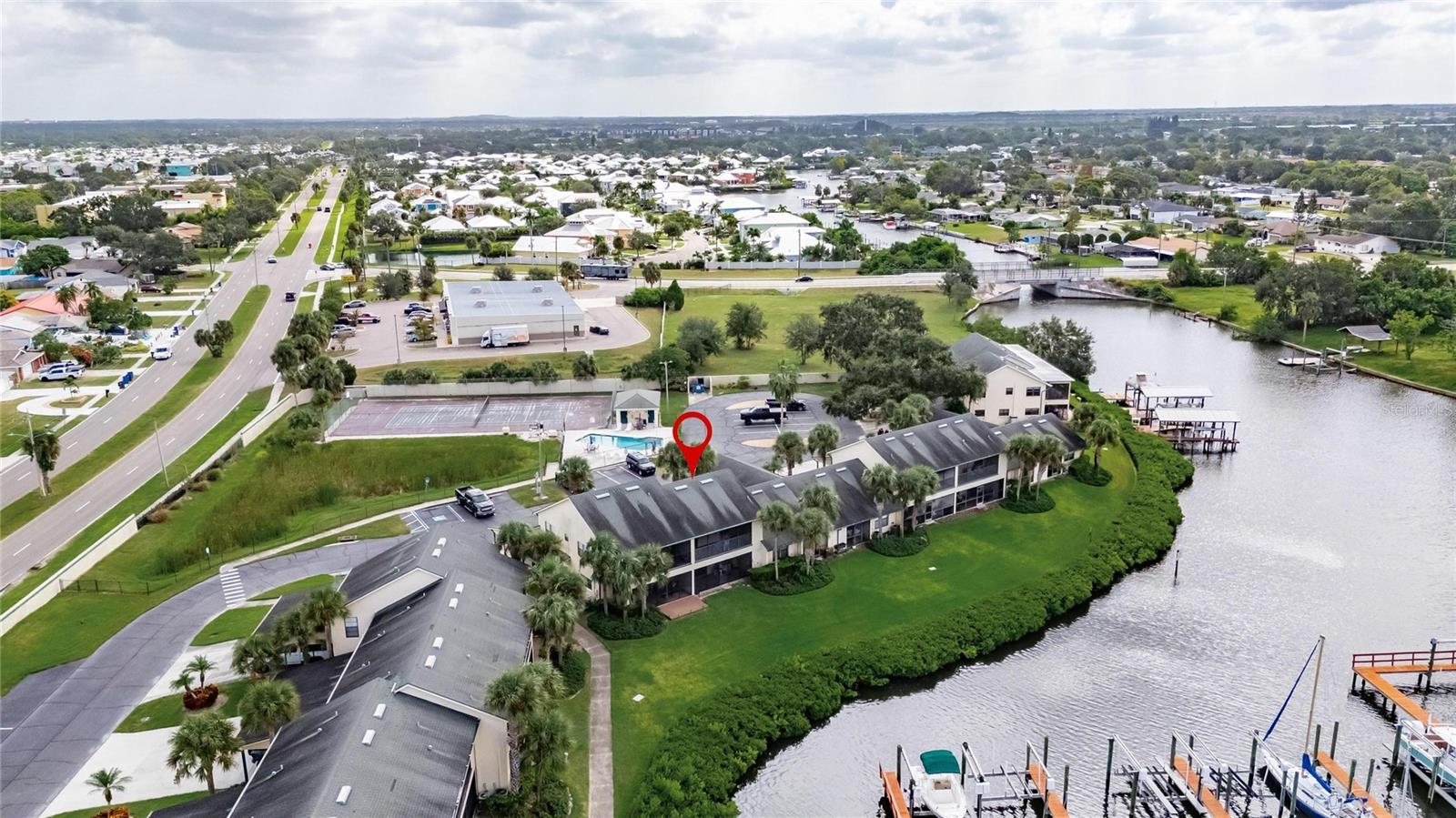 YARDARM CONDO PH I - Residential
