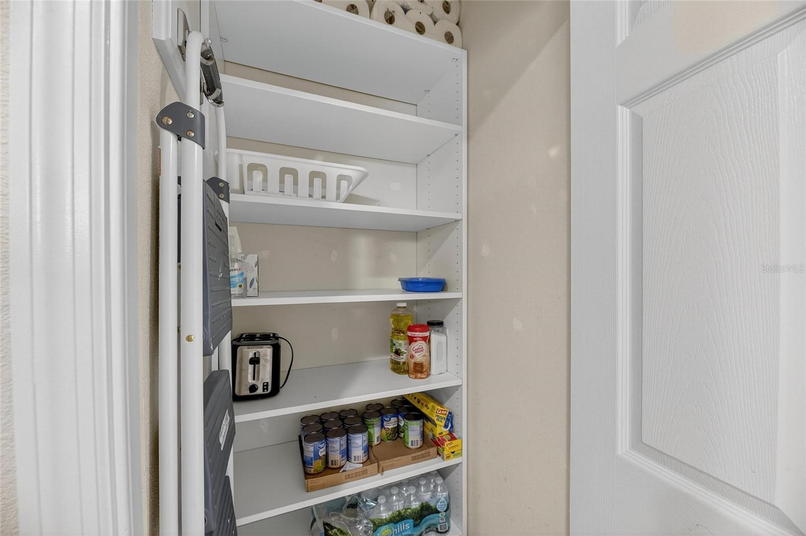 YARDARM CONDO PH I - Residential