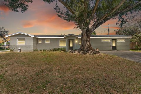 Photo of 2604 Exchange Avenue, Lakeland, FL 33801 (MLS # TB8440519)