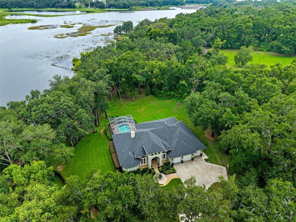 Photo of 14042 Grandeur Way, Dade City, FL 33525 (MLS # W7877221)