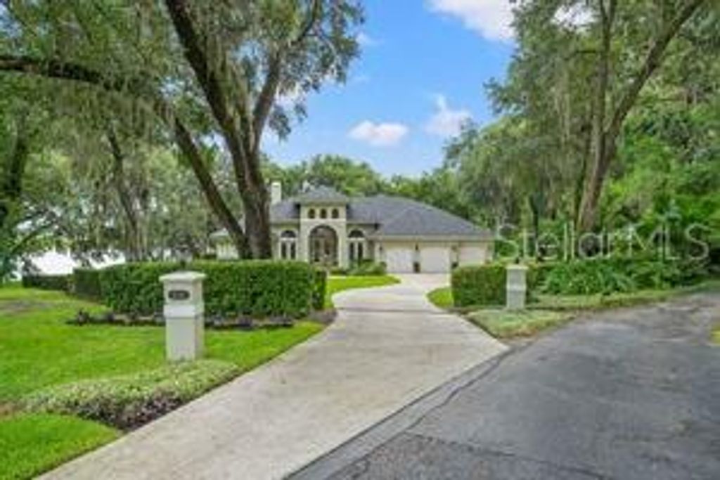 Photo of 14042 Grandeur Way, Dade City, FL 33525 (MLS # W7877221)