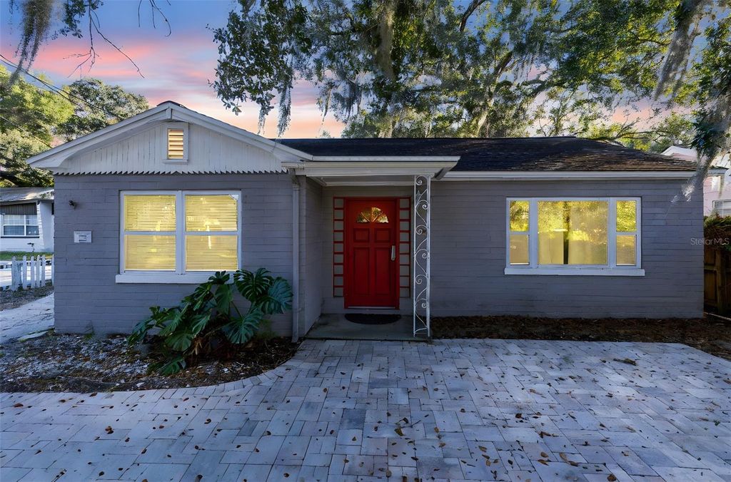Photo of 1712 E Kaley Avenue, Orlando, FL 32806 (MLS # O6378297)