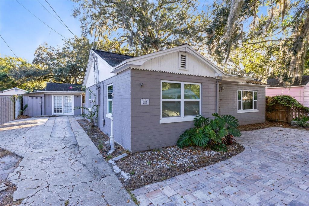 Photo of 1712 E Kaley Avenue, Orlando, FL 32806 (MLS # O6378297)