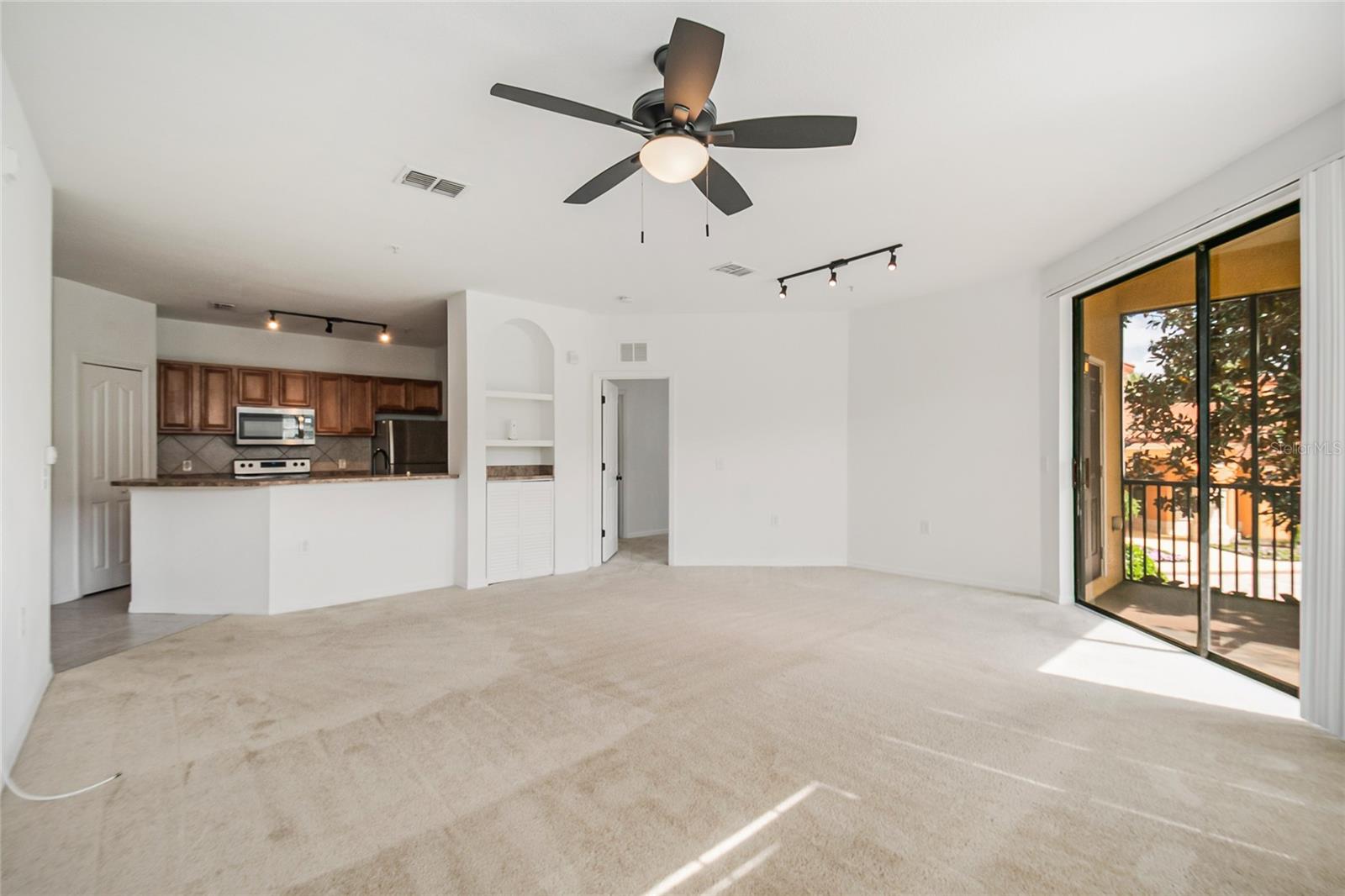 6157 METROWEST BOULEVARD 202