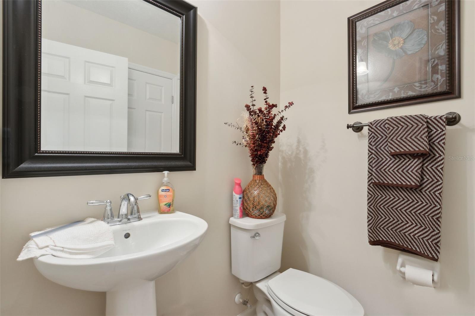 Photo 18 of 35 of 225 ADELANTO AVENUE townhome