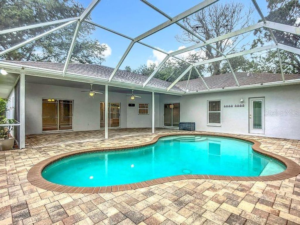 Photo of 1103 Woodview Way, Bradenton, FL 34212 (MLS # NS1085426)
