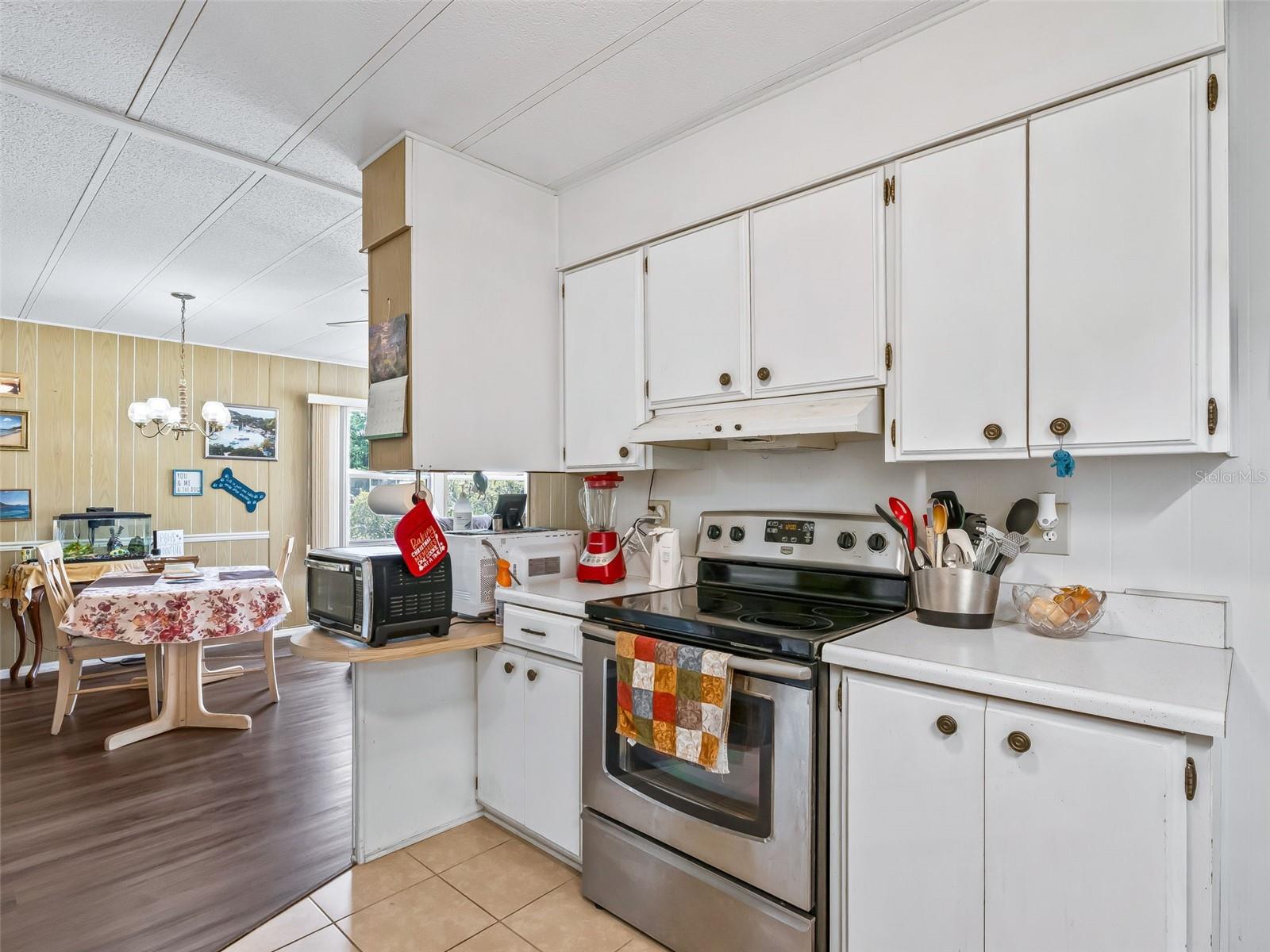 OAK PARK VILLAGE - Residential