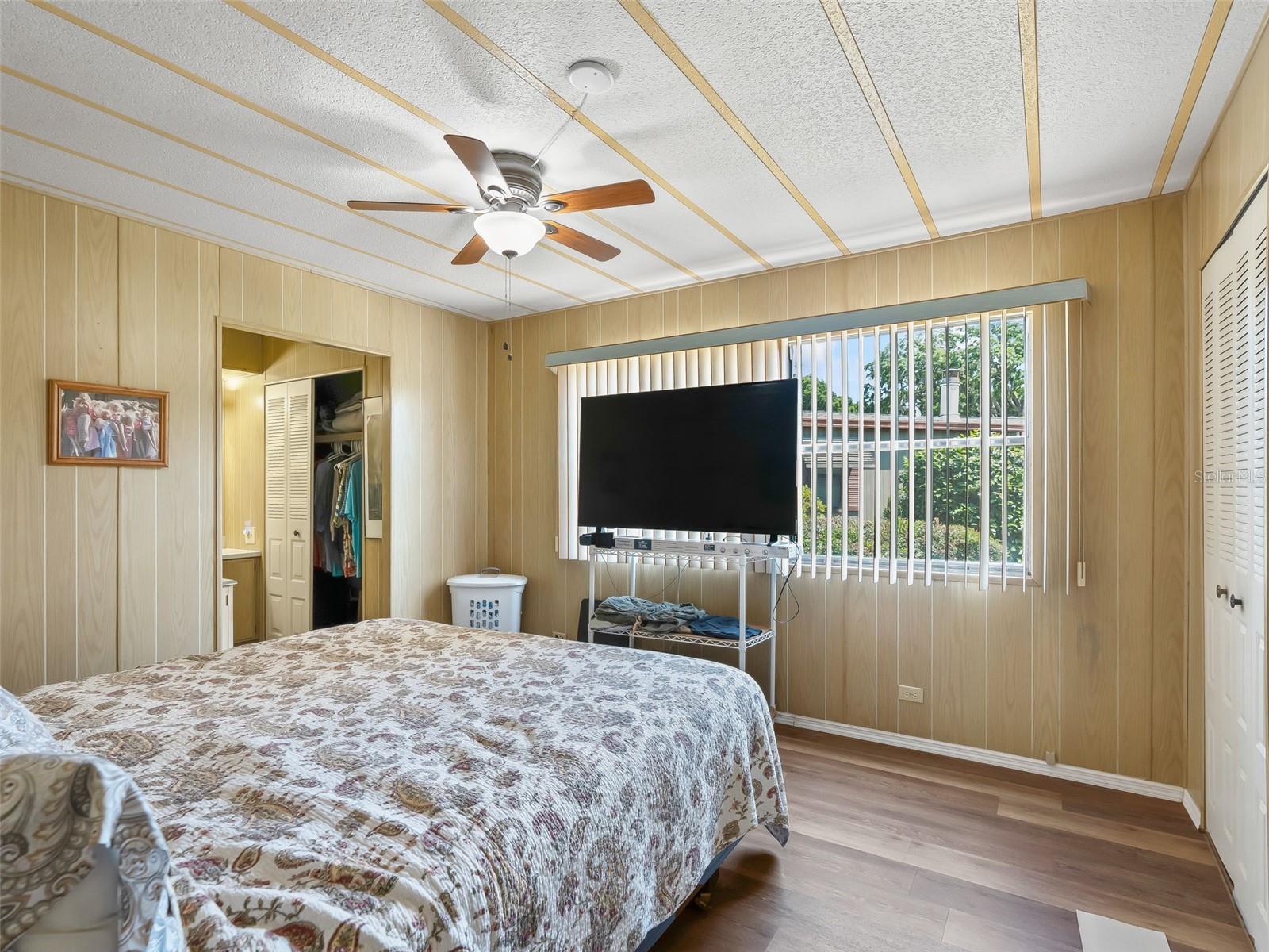 OAK PARK VILLAGE - Residential