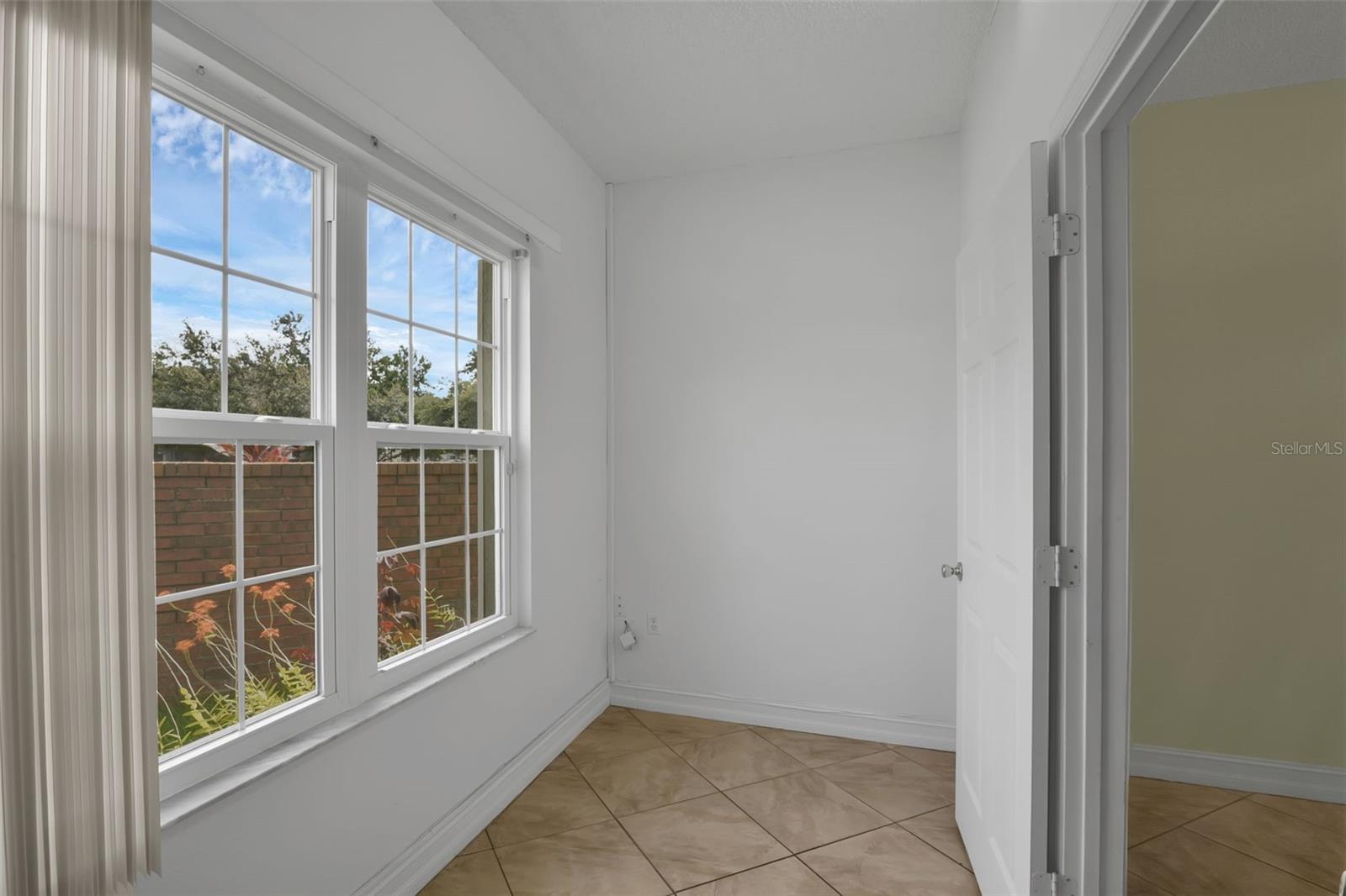 5852 MARIPOSA COVE LANE