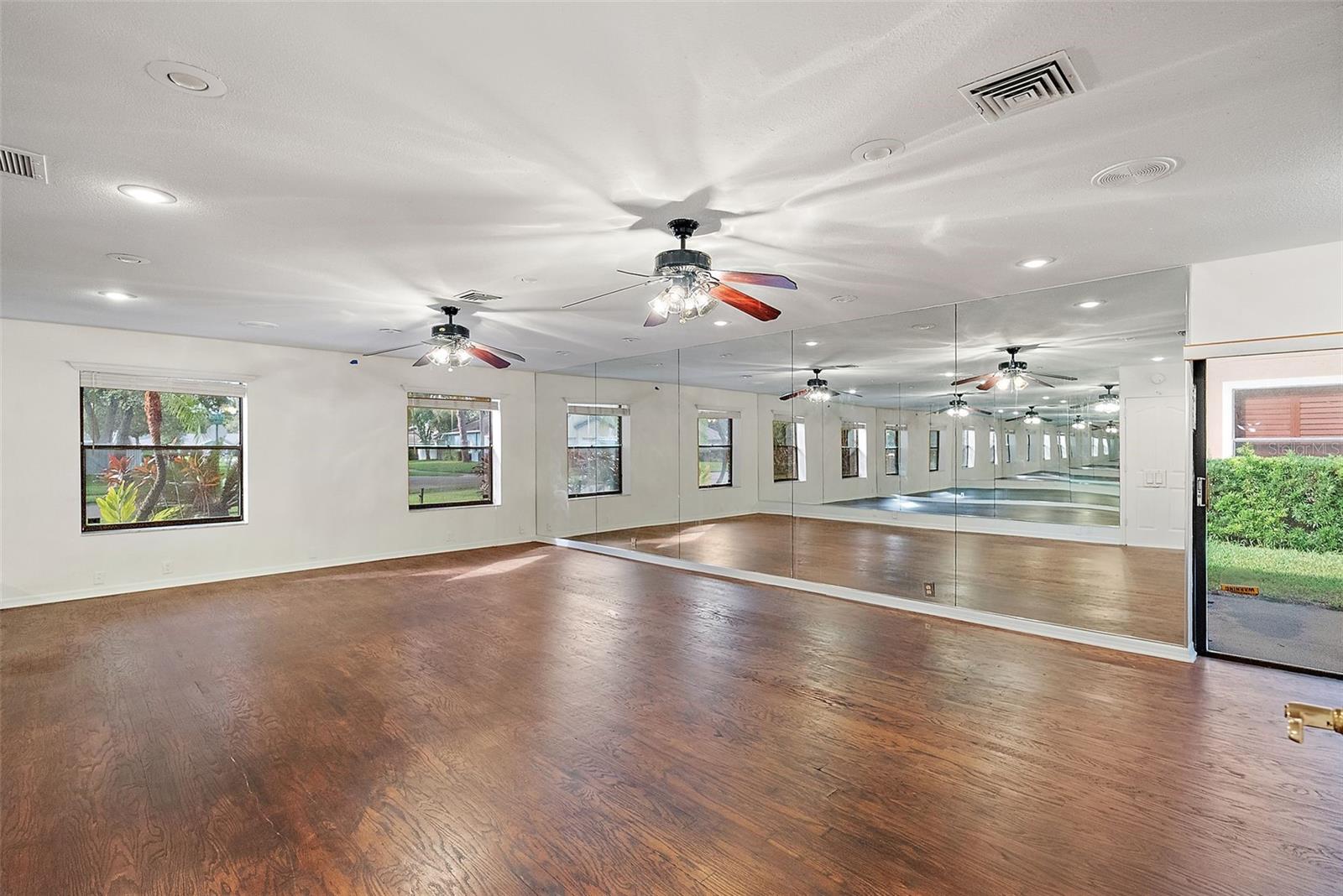 TARPON WOODS 4TH ADD - Residential