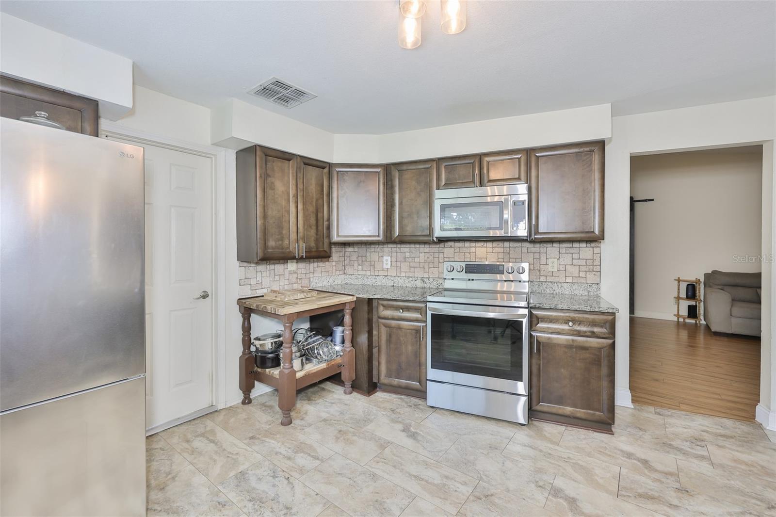 VILLAS ON THE GREEN A CONDOMIN - Residential