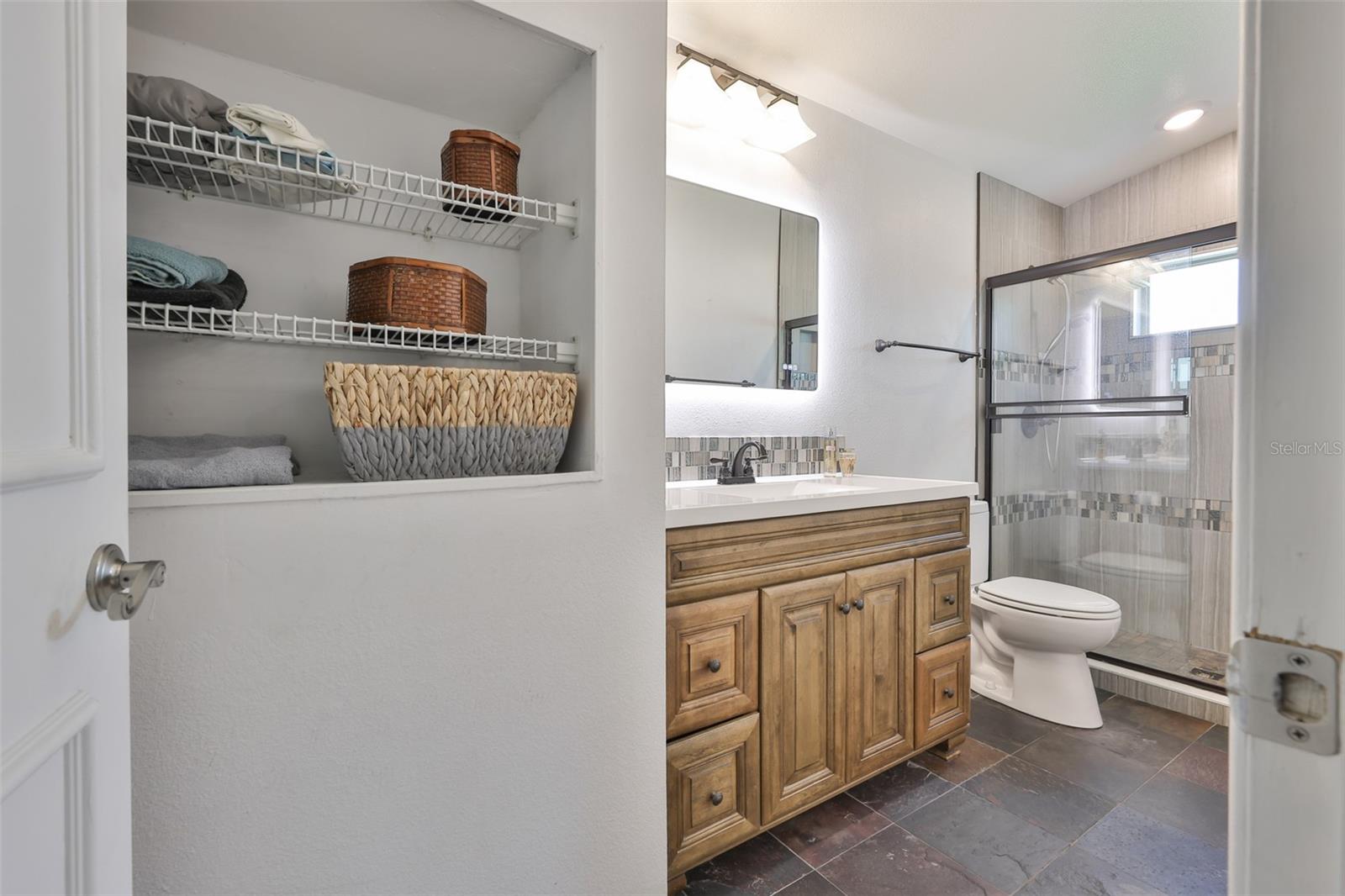 VILLAS ON THE GREEN A CONDOMIN - Residential