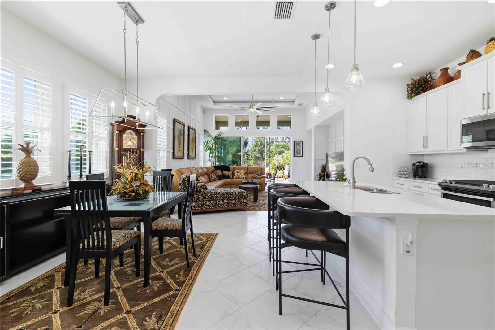 ARBOR GRANDE - Residential