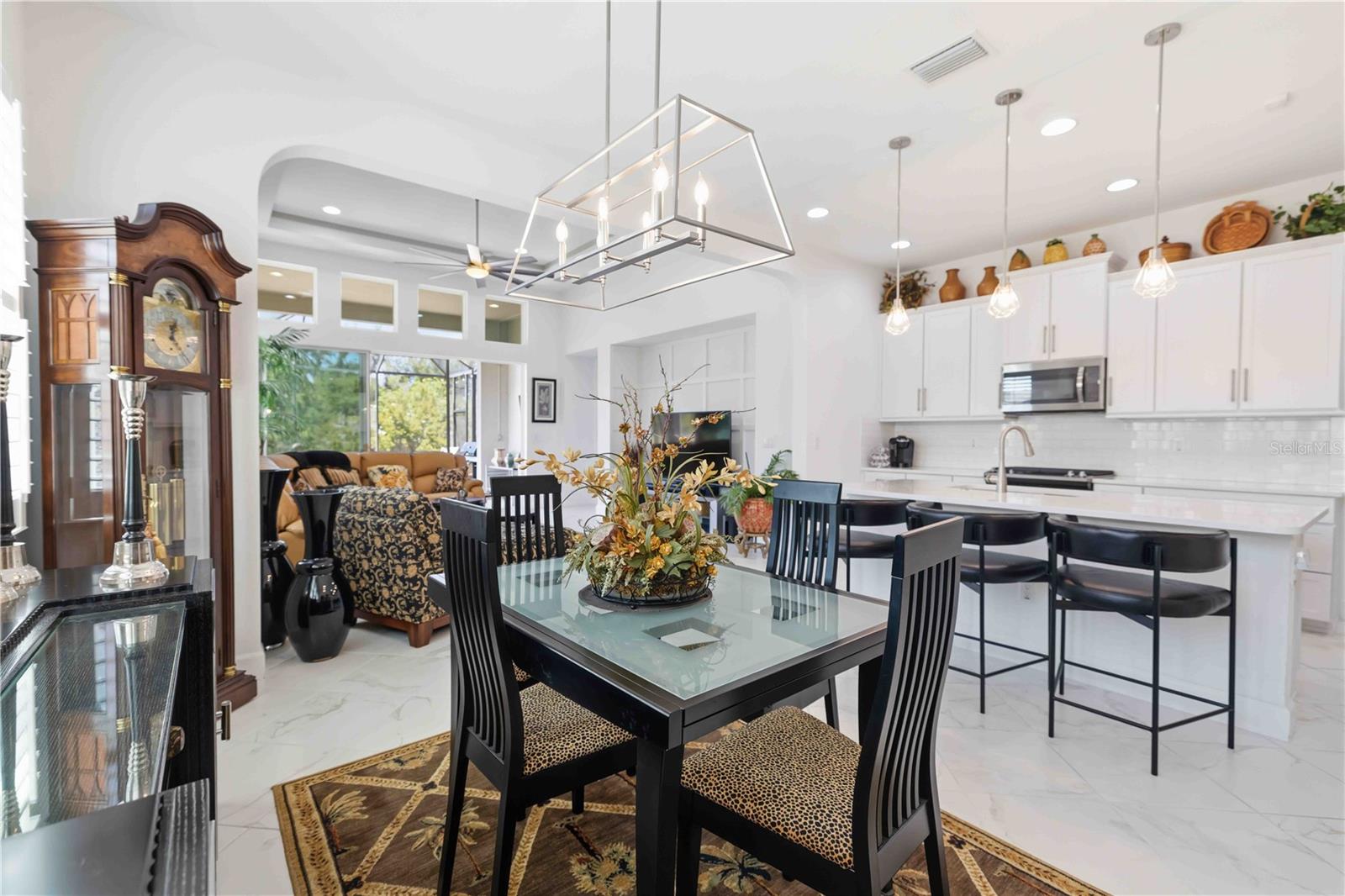 ARBOR GRANDE - Residential