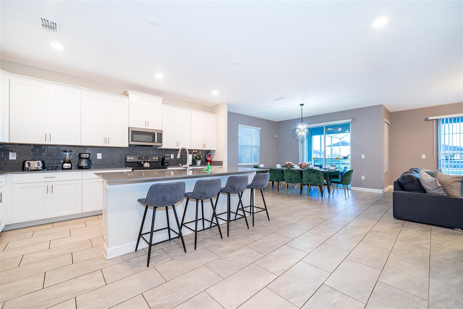 CHAMPIONS GATE - Residential