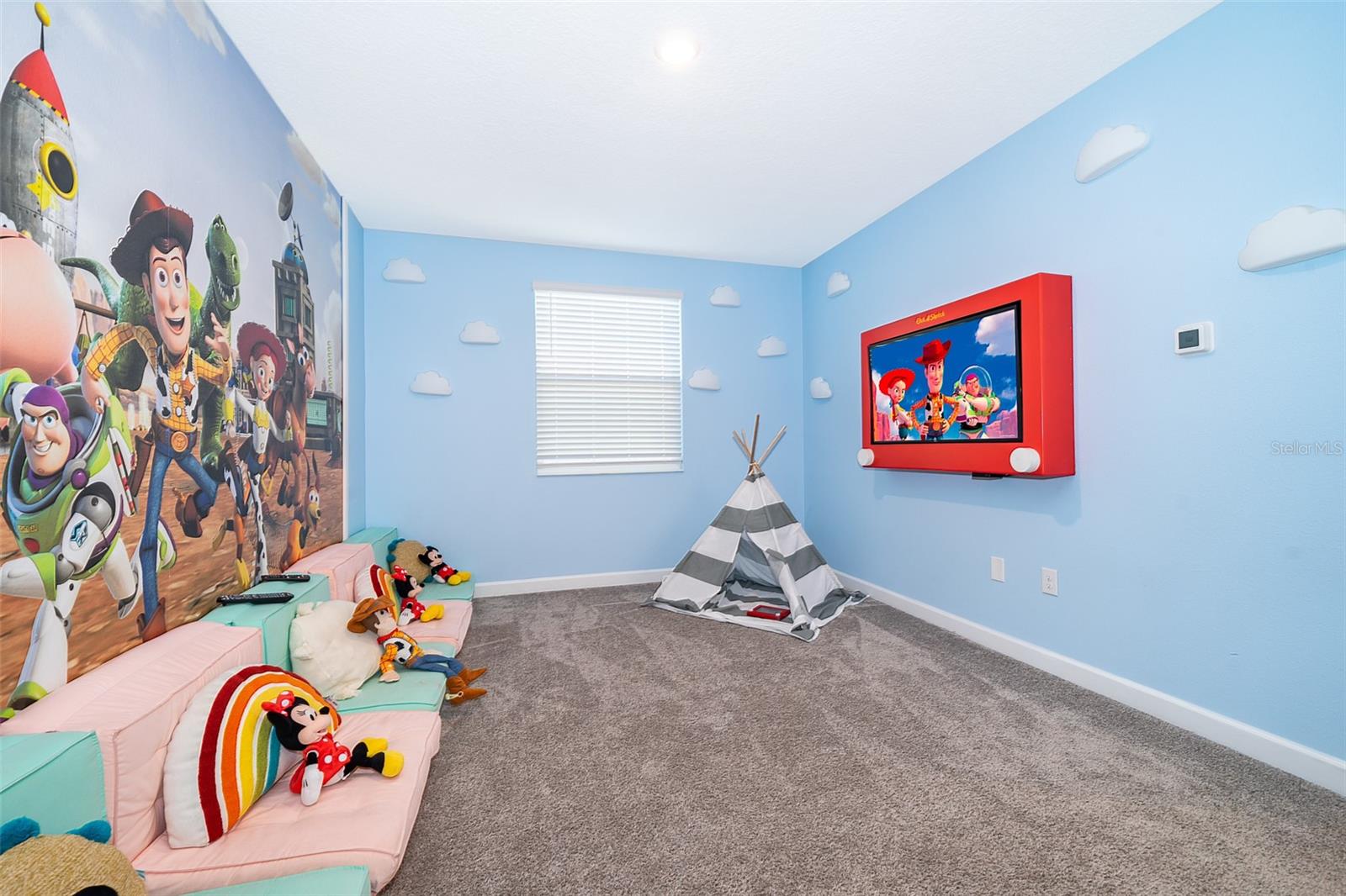 CHAMPIONS GATE - Residential