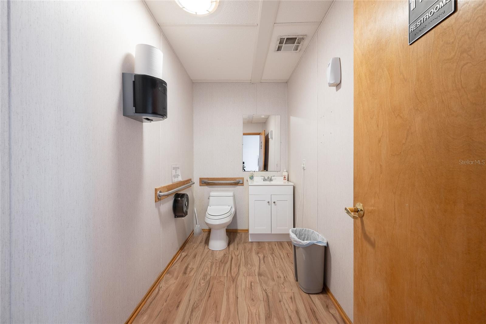 RICHLAND REP - Commercial Lease