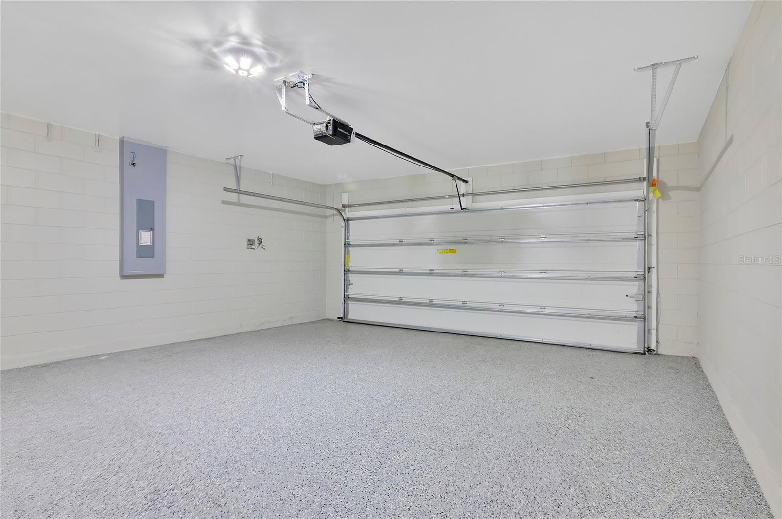 OAKS AT SUMMER GLEN - Residential