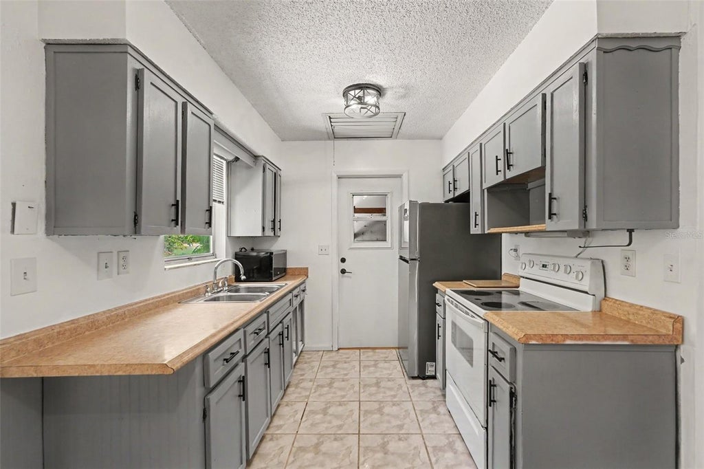 Photo of 9661 Langan Street, Spring Hill, FL 34606 (MLS # TB8546848)