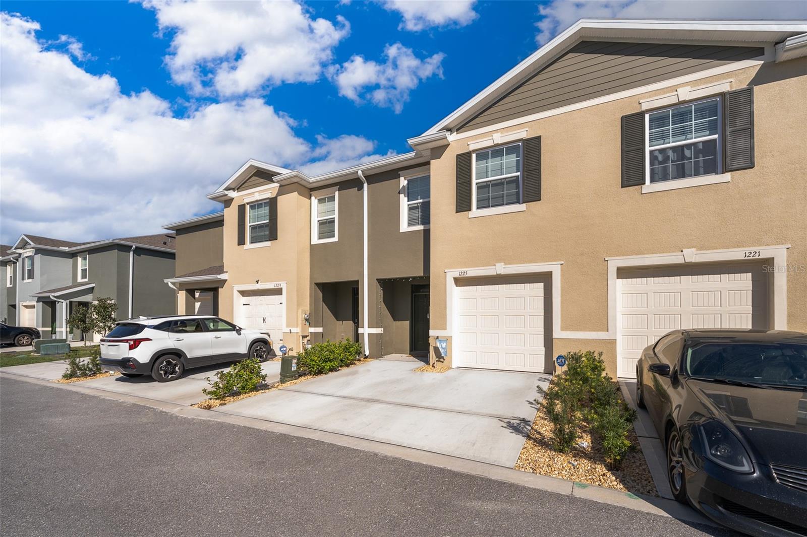 View DAVENPORT, FL 33837 townhome