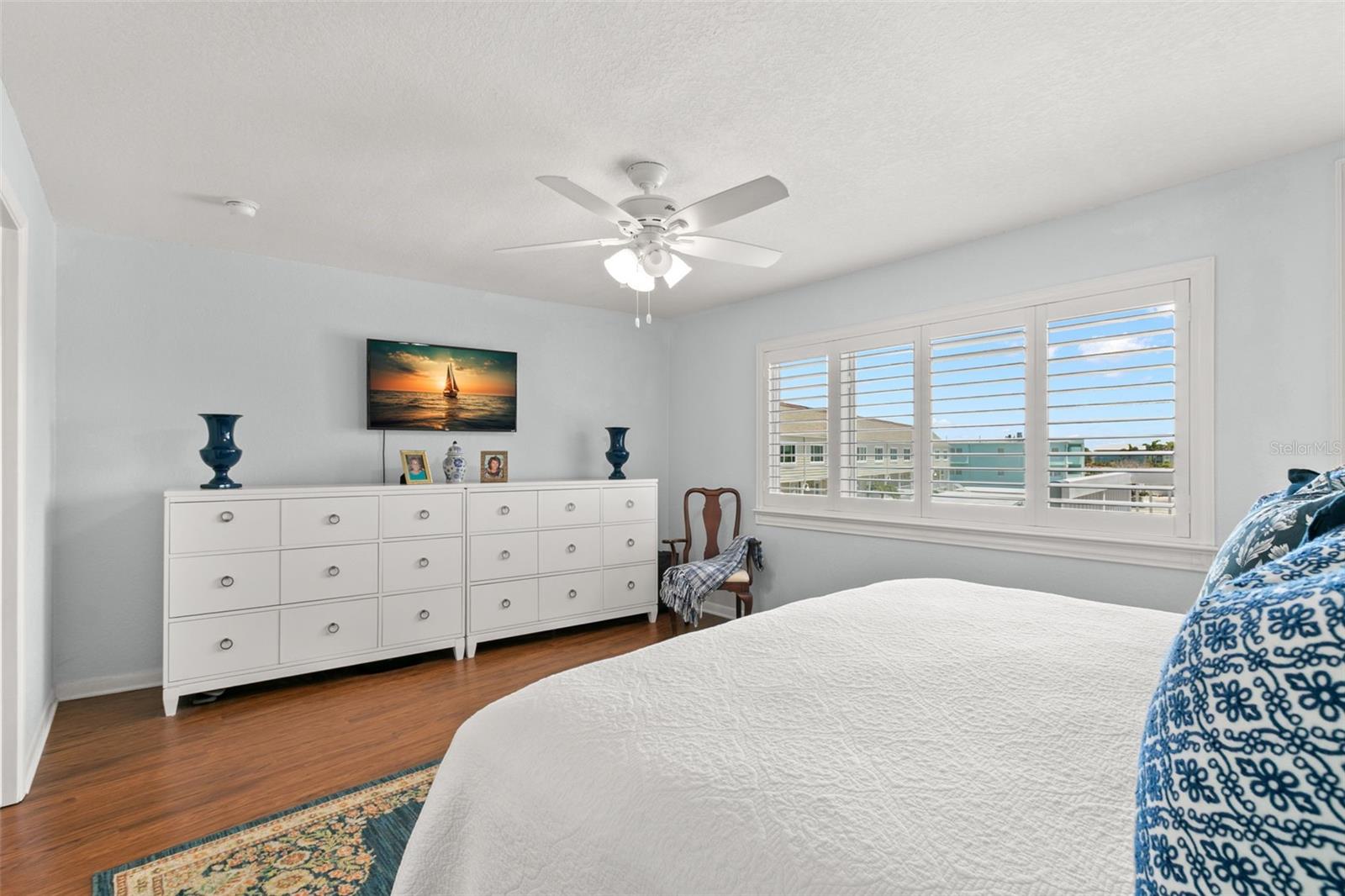 SOUTH PAULA POINT CONDO - Residential