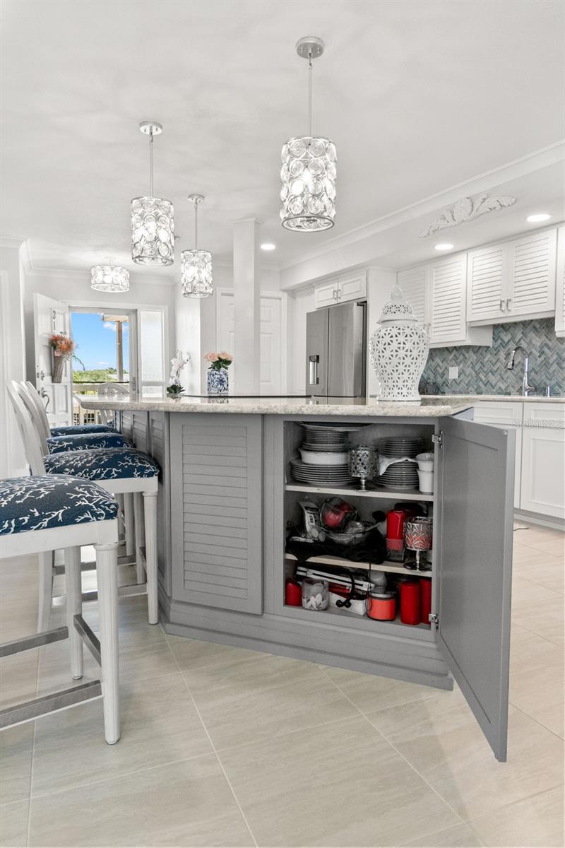 SOUTH PAULA POINT CONDO - Residential