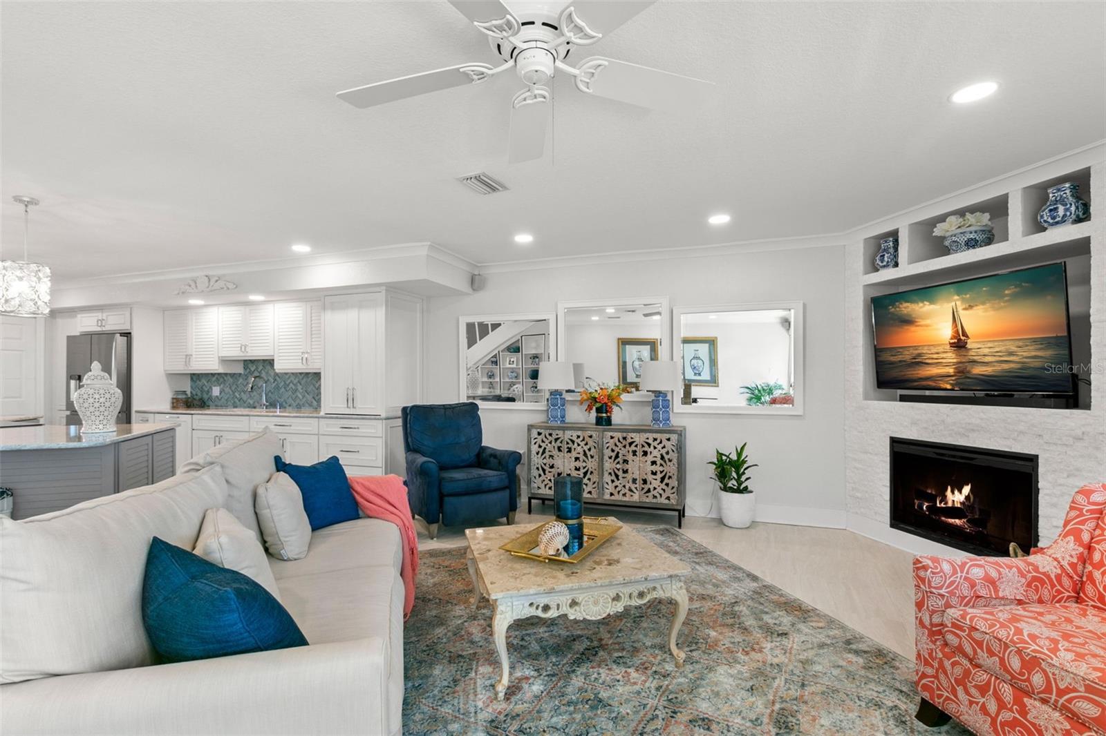 SOUTH PAULA POINT CONDO - Residential