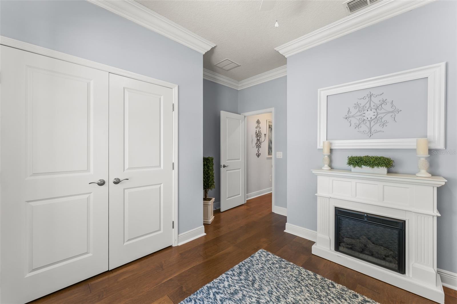 SUMMERLAKE - Residential