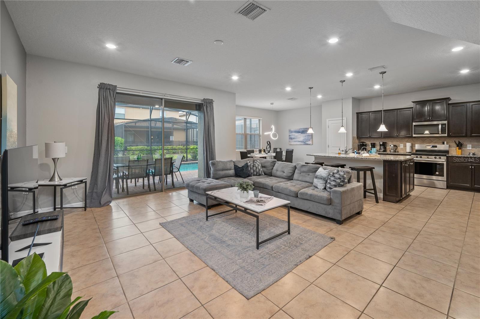 SOLTERRA PH 2A1 - Residential Lease