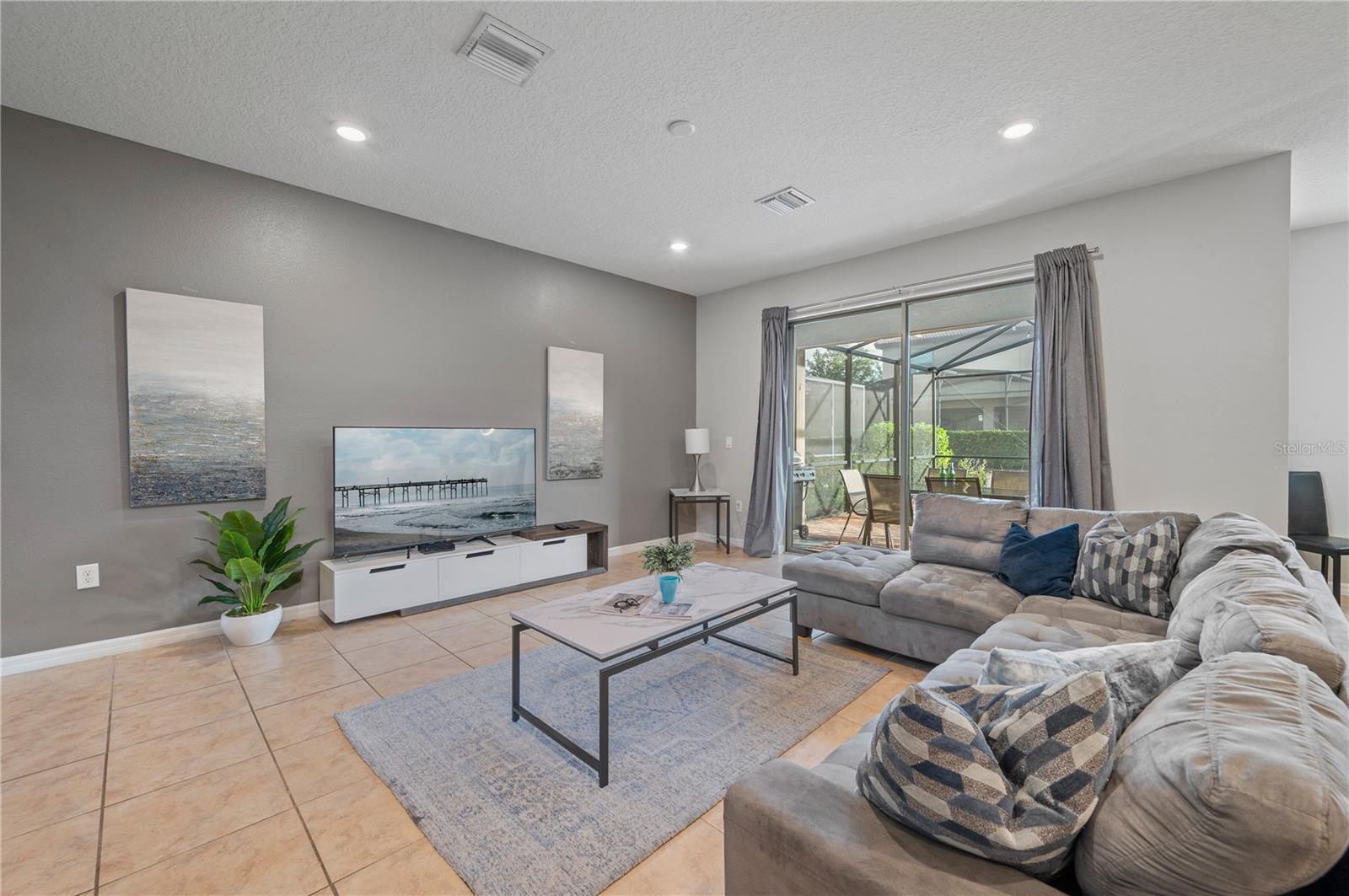 SOLTERRA PH 2A1 - Residential Lease