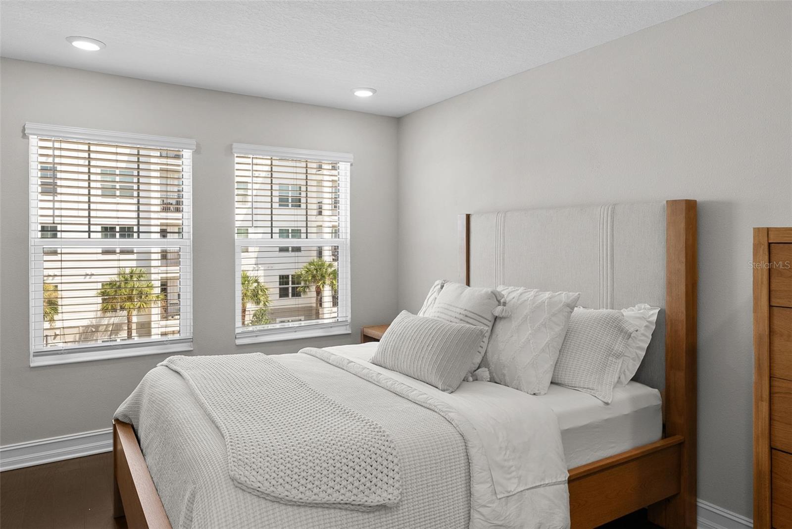 INLET SHORE TWNHMS PH 2A & 2B - Residential Lease