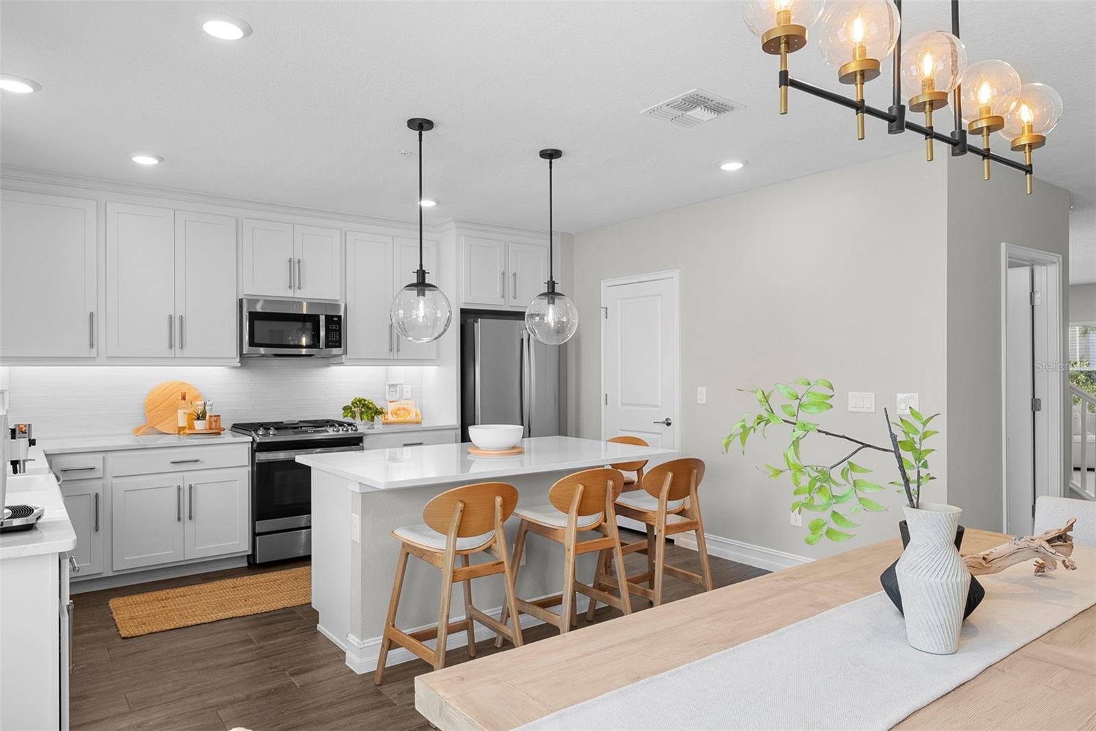 INLET SHORE TWNHMS PH 2A & 2B - Residential Lease