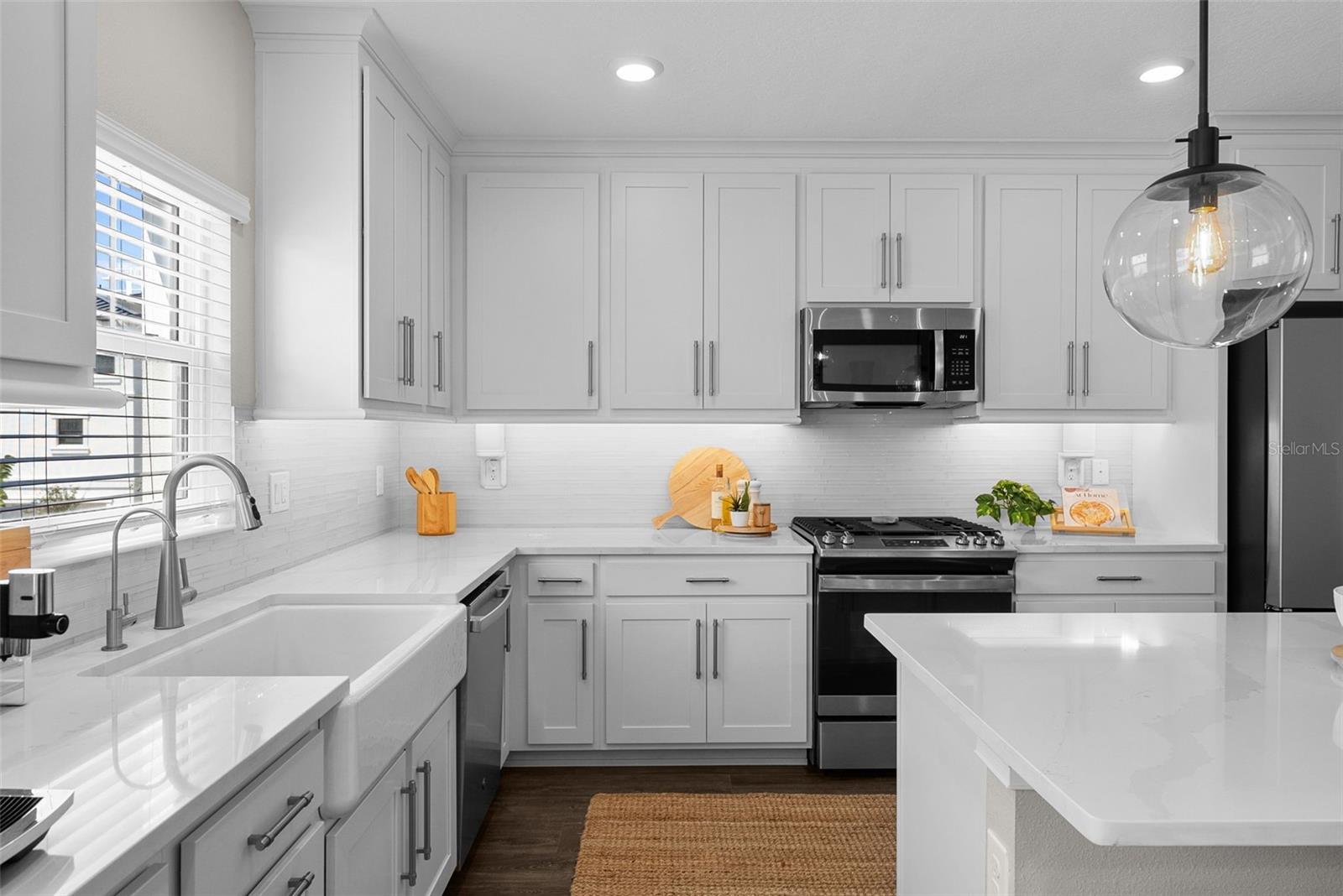 INLET SHORE TWNHMS PH 2A & 2B - Residential Lease