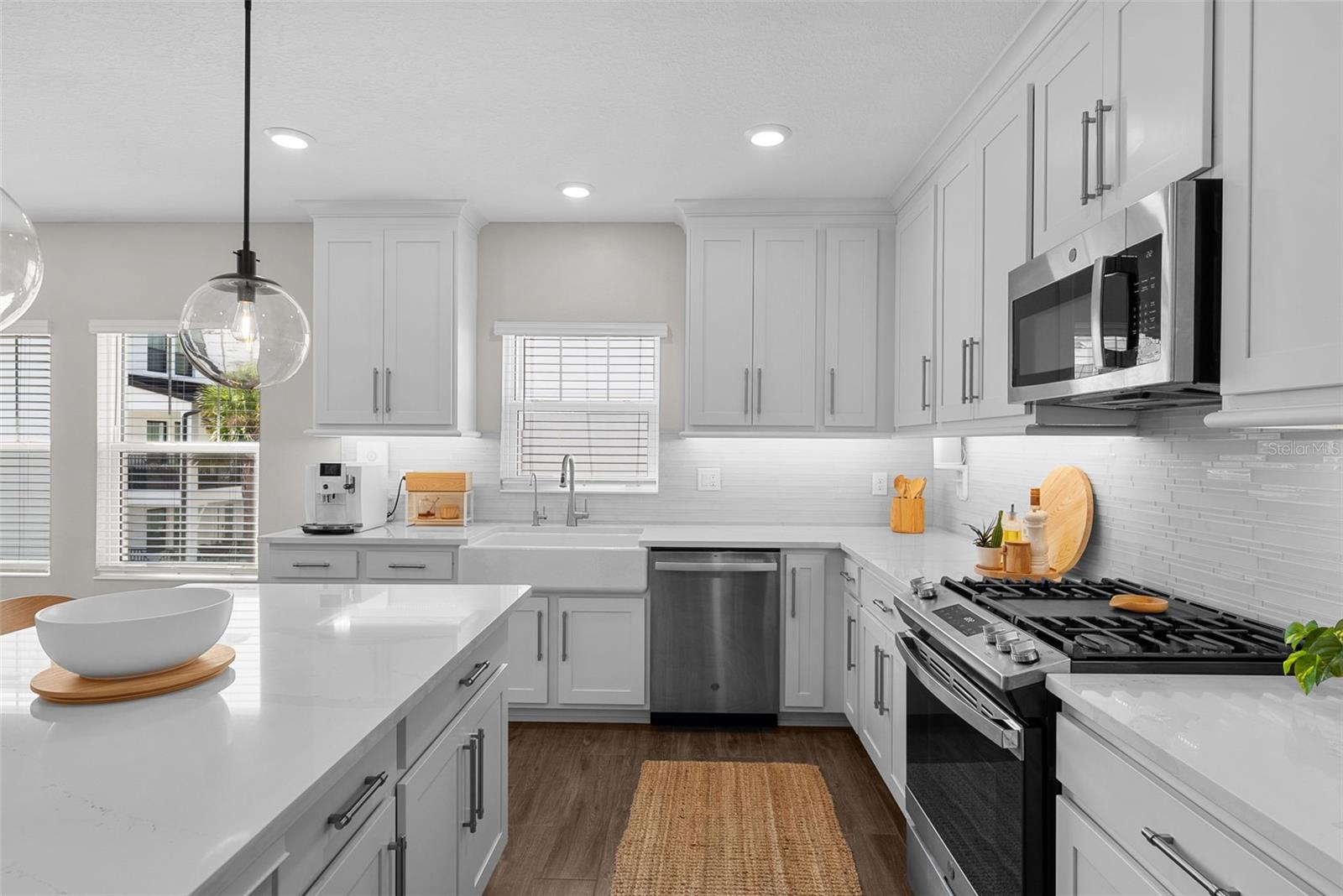 INLET SHORE TWNHMS PH 2A & 2B - Residential Lease