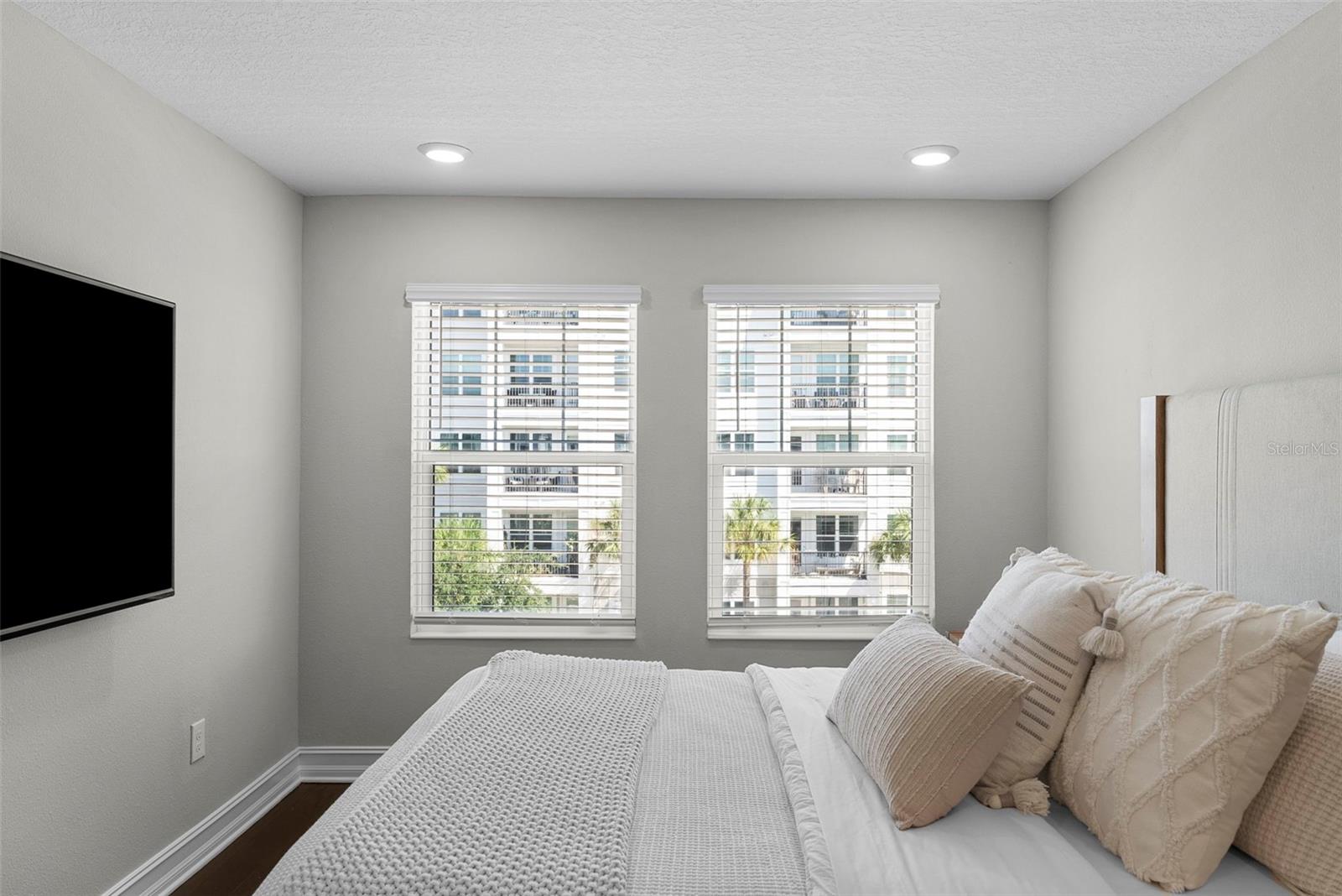 INLET SHORE TWNHMS PH 2A & 2B - Residential Lease