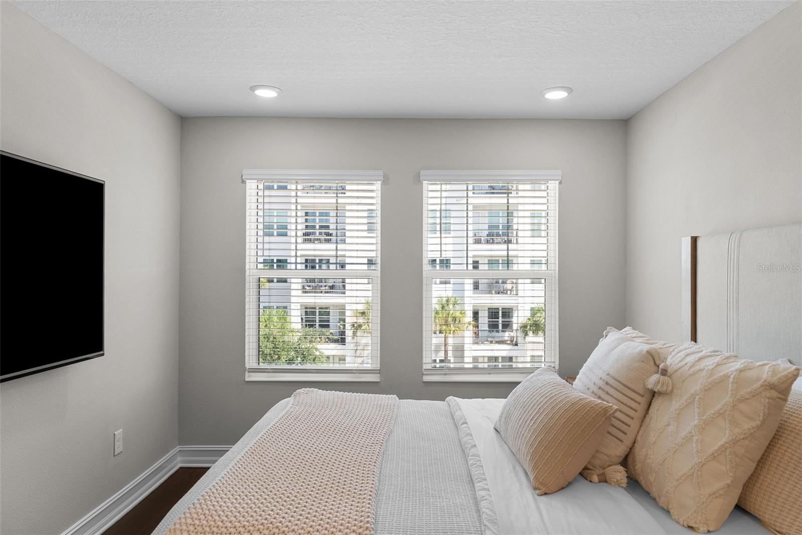 INLET SHORE TWNHMS PH 2A & 2B - Residential Lease