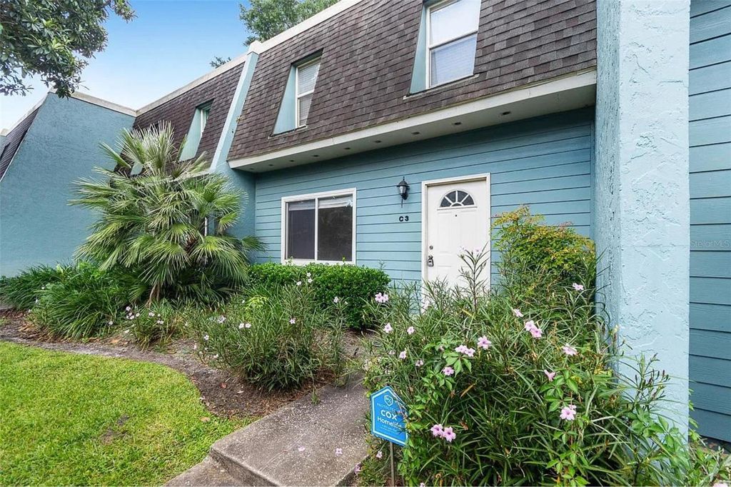 Photo of 501 SW 75th Street #C3, Gainesville, FL 32607 (MLS # GC539431)