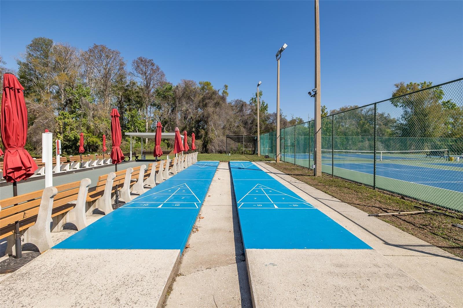 SUNNYBROOK CONDO 01 - Residential