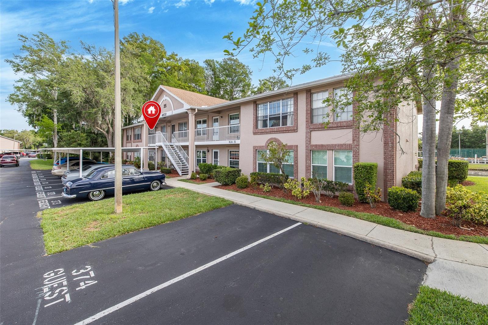 SUNNYBROOK CONDO 01 - Residential