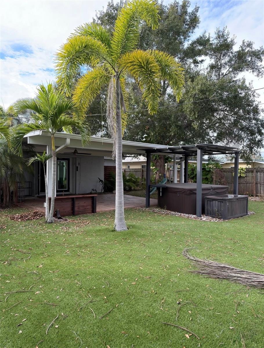 RIVIERA BAY - Residential