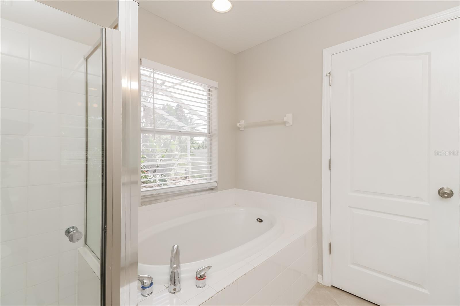 WILDERNESS LAKE PRES - Residential