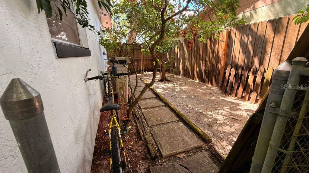 WOODBERY ESTATES FIRST ADDITIO - Residential