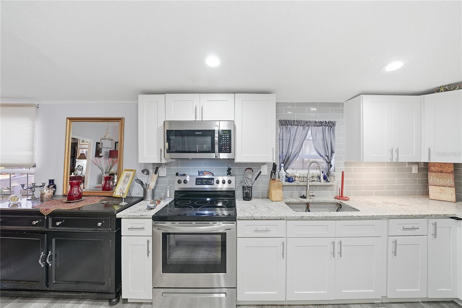 ANGUS VALLEY UNIT 3 - Residential