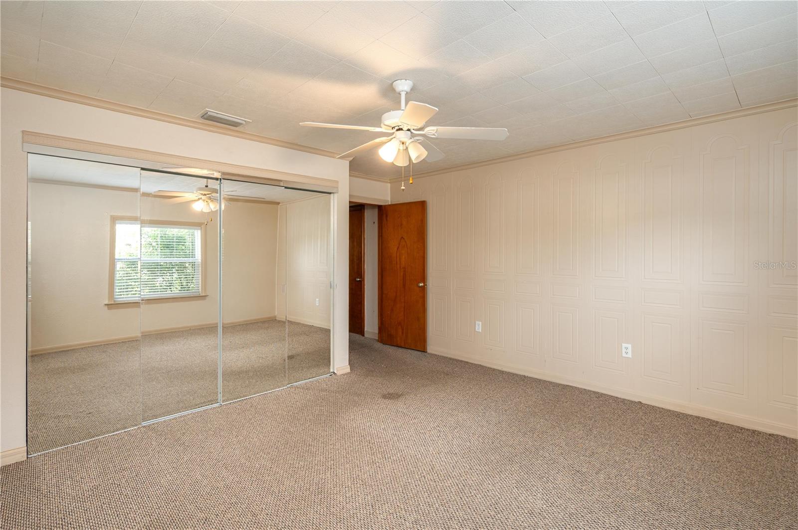 LAKESIDE - Residential