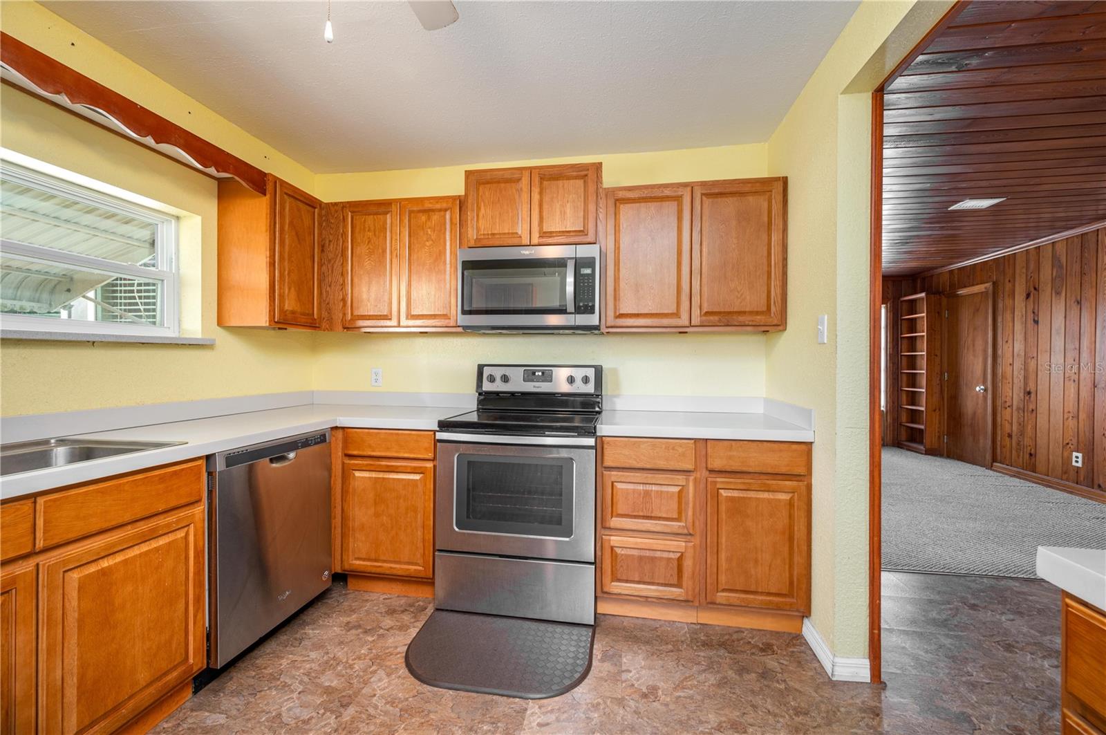 LAKESIDE - Residential