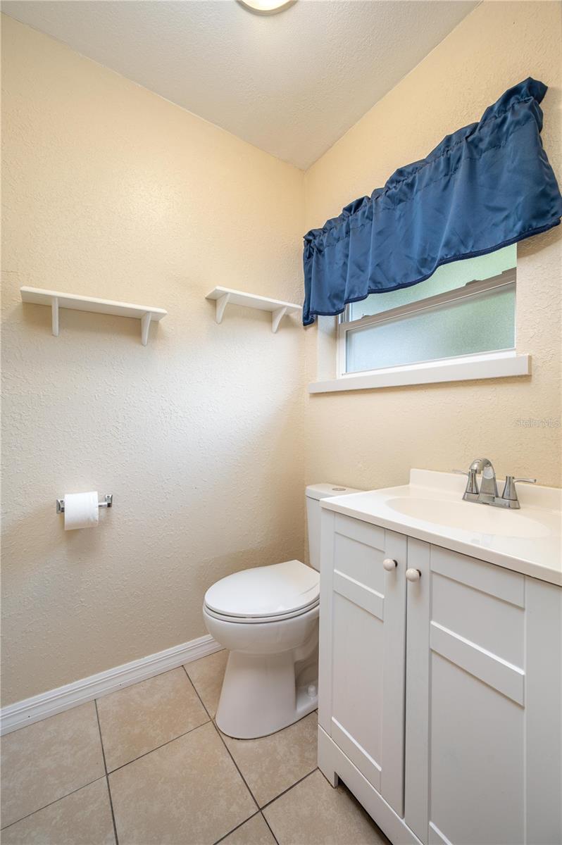 LAKESIDE - Residential