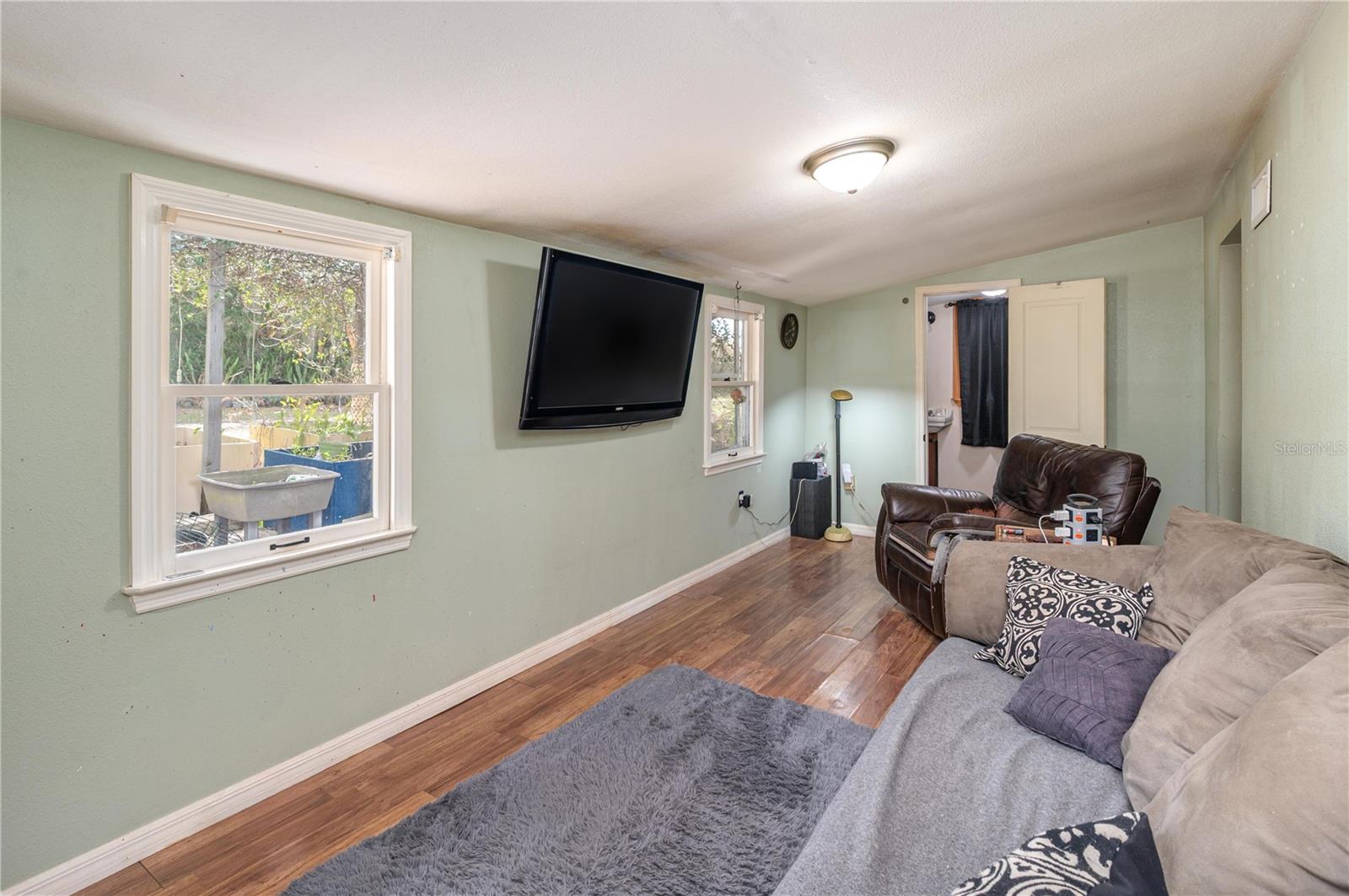 LAKESIDE - Residential