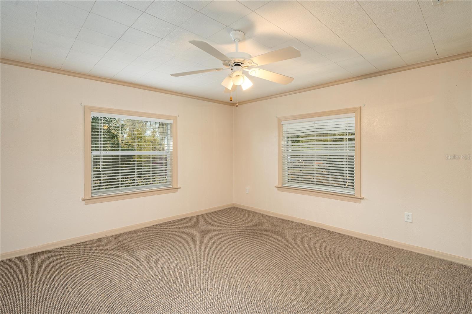 LAKESIDE - Residential